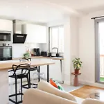 Pretty 2 Of 46 M2 In The 11th Apartamento